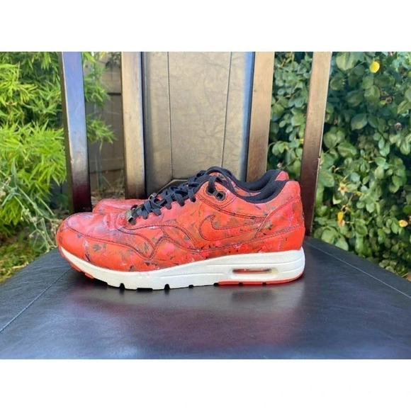 Nike Air Max 1 Ultra Rose Floral Print Sneaker Womens Athletic Size 6.5 Lace Up - Picture 3 of 10